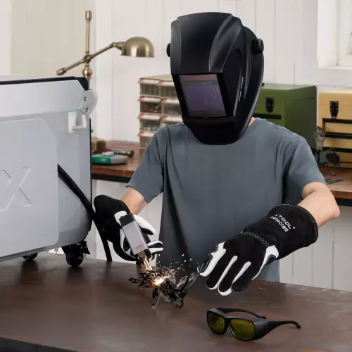 xTool - Itsestään tummuva laserhitsauskypärä 1080nm OD8+