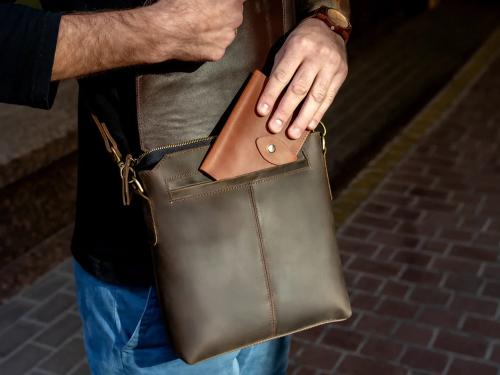 Beavercraft - Grip - Leather Flap Over Shoulder Bag for Men, Chocolate