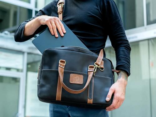 Beavercraft - Intense - Leather Business Laptop Bag, Black