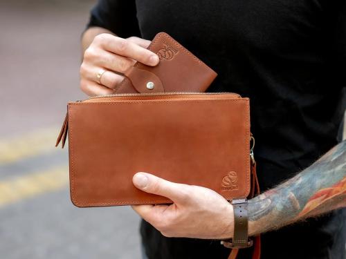 Beavercraft - Maverick - Leather Clutch Wristlet Hand Bag for Men, Brown