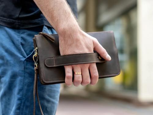 Beavercraft - Maverick - Leather Clutch Wristlet Hand Bag for Men, Chocolate